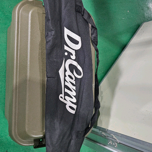 닥터캠프 캠핑 파일드라이버 행어 전등걸이 팝니다.