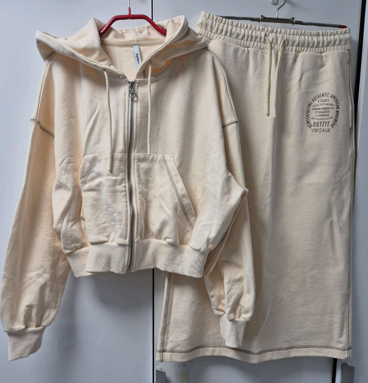 맥우드건 론아스 스트링 크림셋업. 미듐사이즈새상품--3