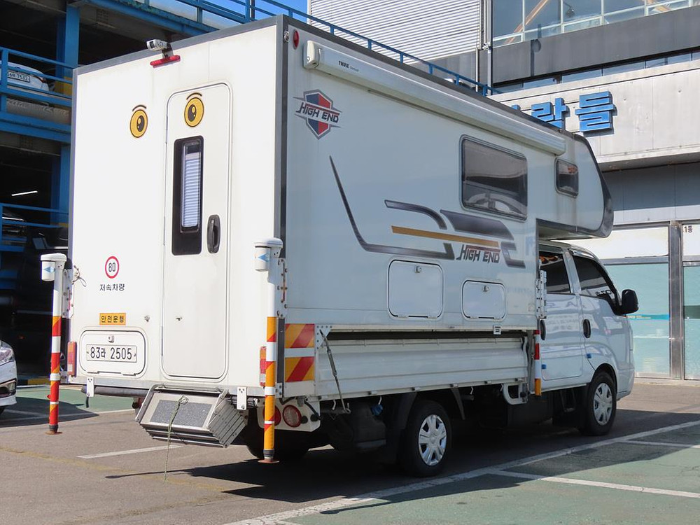 하이엔드 캠퍼 트럭캠퍼 판매합니다 이미지