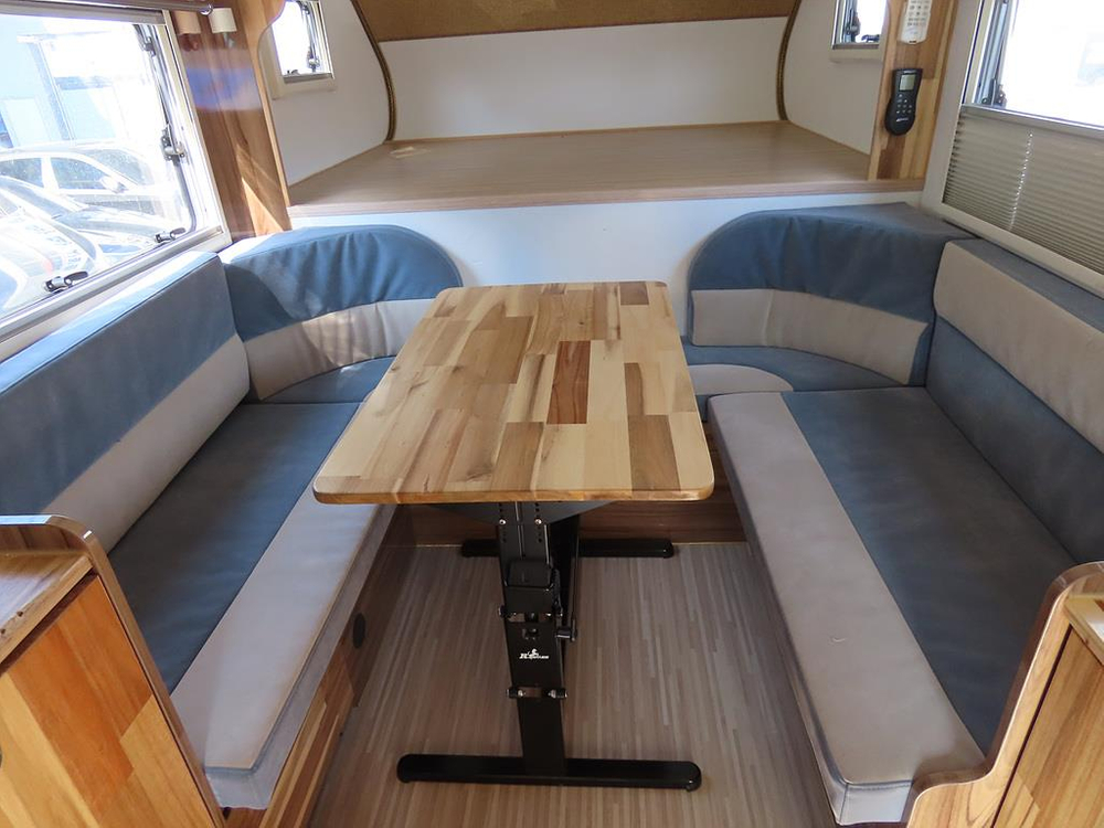 하이엔드 캠퍼 트럭캠퍼 판매합니다 이미지