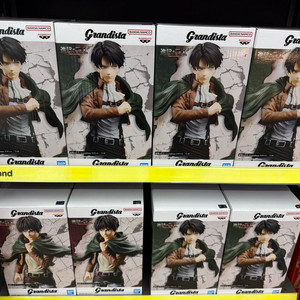 진격의거인 반다이 피규어 2종 엘렌,리바이 새제품 이미지