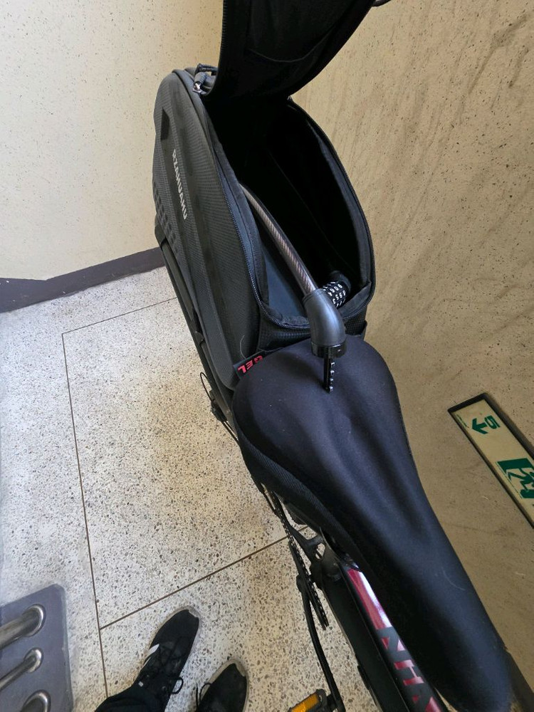 알톤 니모 27.5 LS 23년식 전기자전거 팝니다 (배터리2개,열쇠2개) 이미지