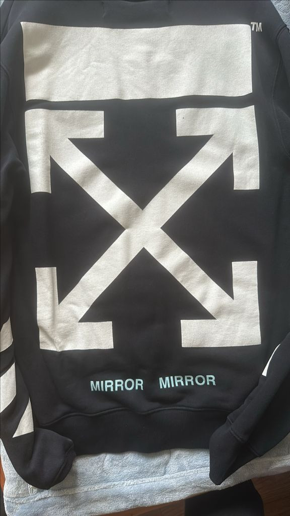 오프화이트 카라바지오 후드 이미지