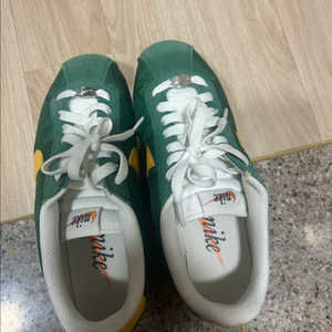 나이키 코르테즈 고지그린 240