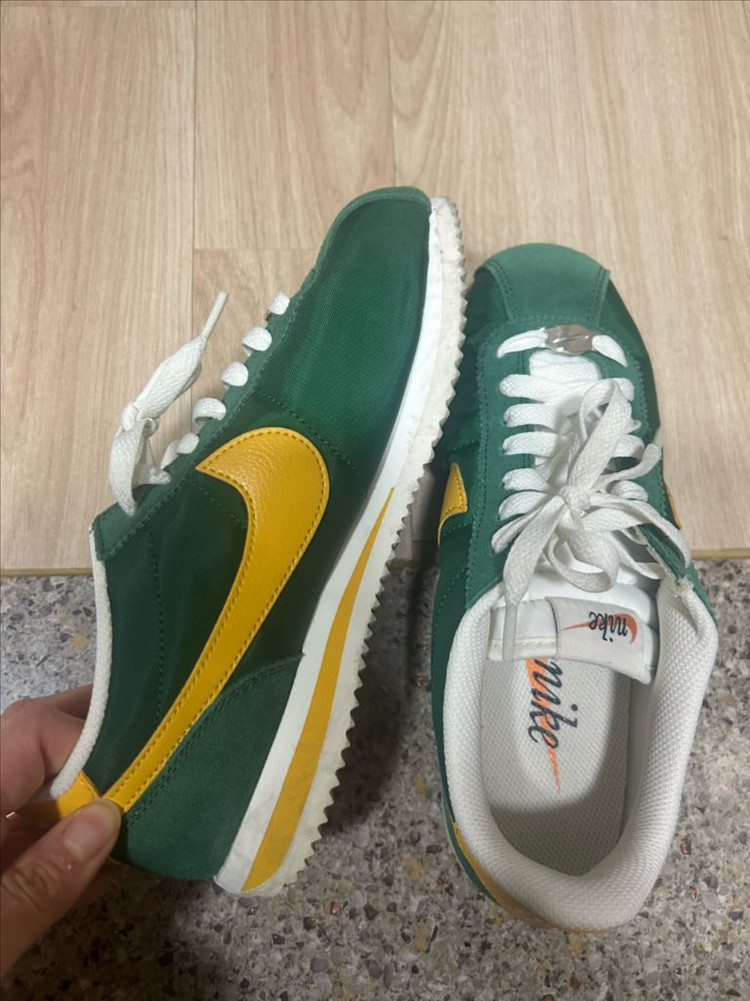 나이키 코르테즈 고지그린 240 이미지