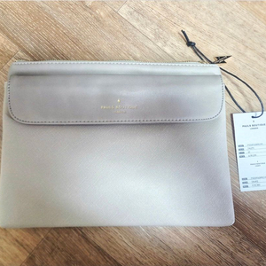 폴스부띠끄 클러치백 이미지