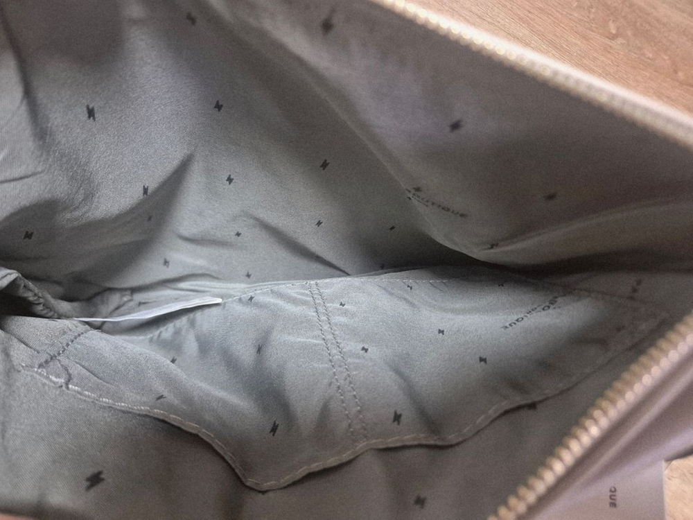 폴스부띠끄 클러치백 이미지