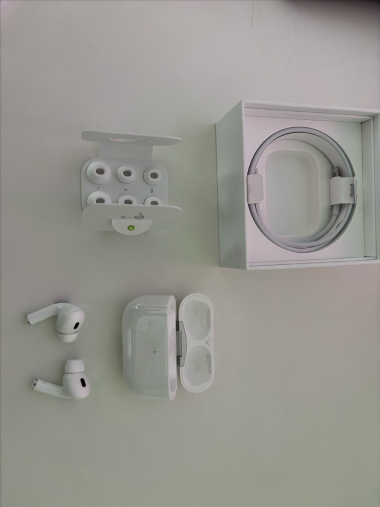 에어팟 프로 2세대--1