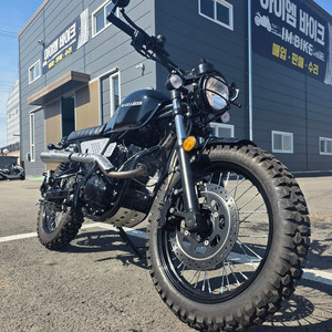 특가) 부캐너125 23년 2천키로 깔끔한 튜닝바이크 저렴하게 판매합니다