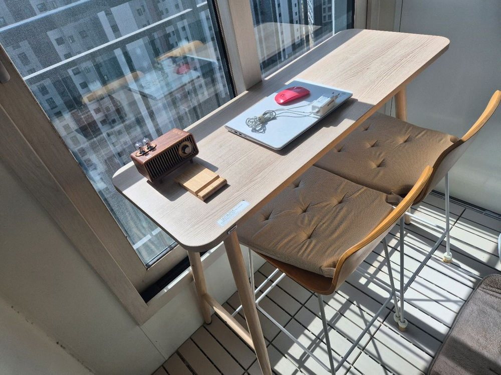 일룸 엘바 패밀리 바 테이블1200폭 + 폴 바스툴 의자 세트 팝니다. 이미지