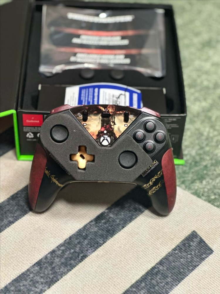 트러스트마스터 eSWAP X2 엘든링 에디션 이미지