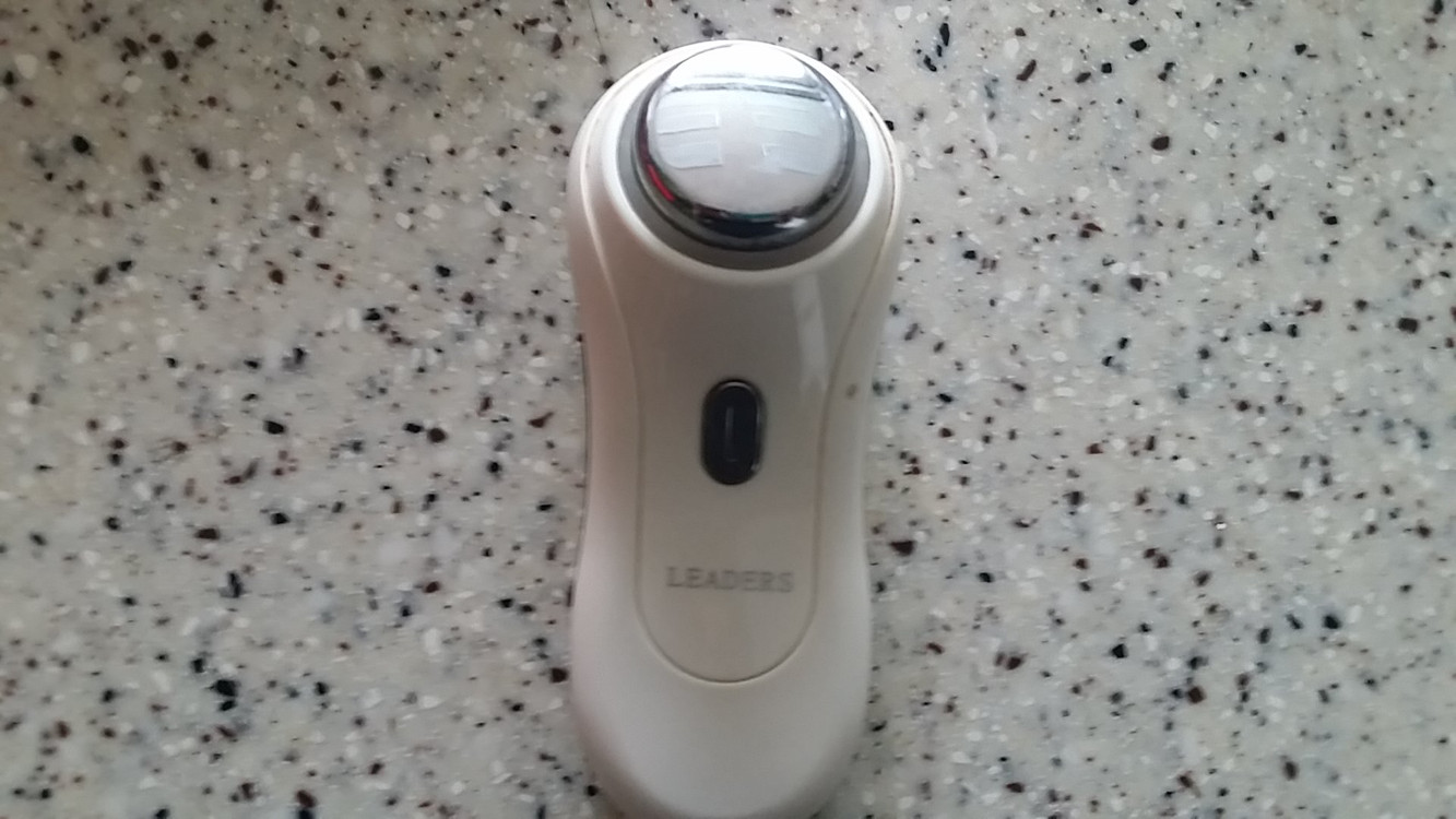 뉴스킨 갈바닉 스파2, ﻿갈바닉 바디 스파, 에이지락 루미스파 스타터, 아티스트리 클렌징 디바이스, 카사업 이미지