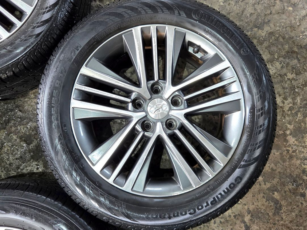 그랜저HG 17인치휠타이어 2255517 pcd114.3 소나타 k5 k7 아반떼 sm5 sm7 등 이미지