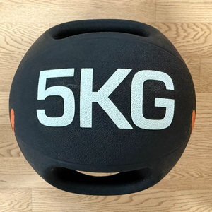 듀얼 핸들 웨이트볼 5kg 팝니다. 이미지