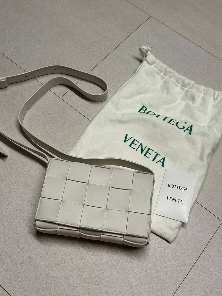 보테가베네타 카세트백 크림 스몰 (s급)--9
