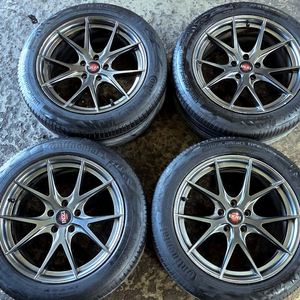 볼란트 18인치휠타이어 pcd114.3 그랜저 제네시스 투싼 스포티지 등 이미지