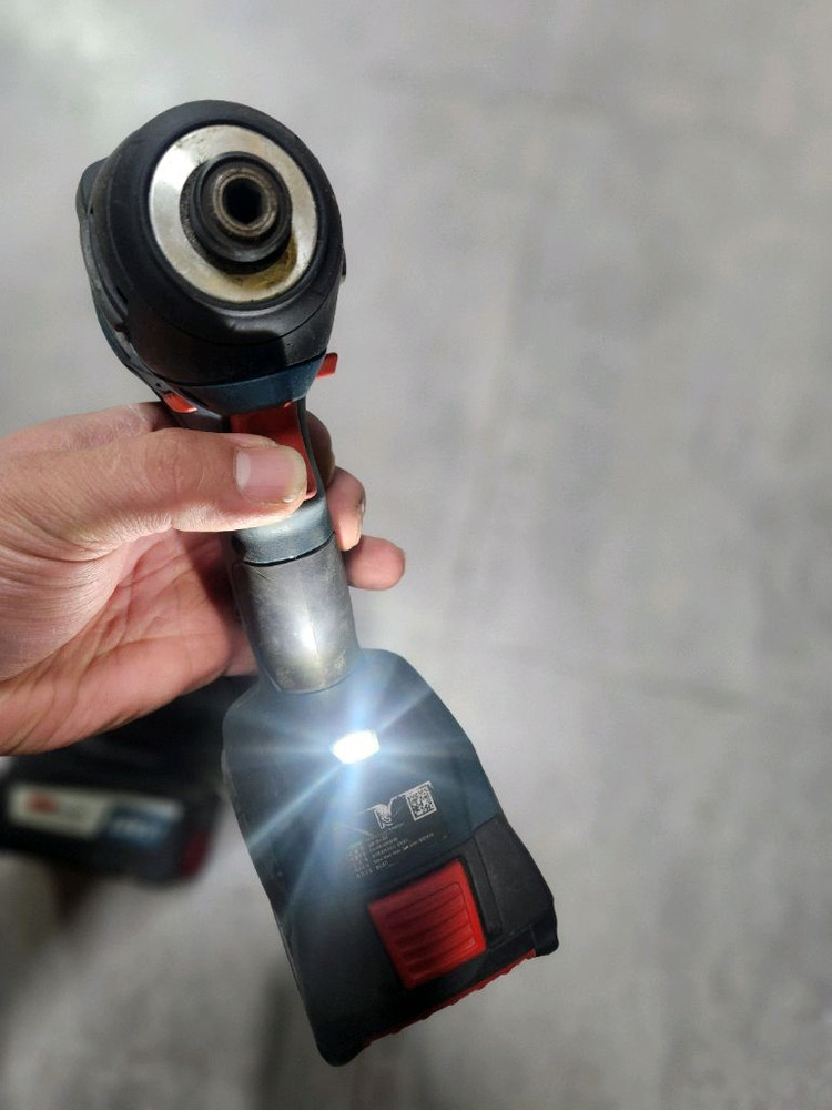 보쉬GDR18V-200임팩드릴 이미지