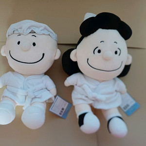 찰리브라운.루시 목욕가운인형 일괄 판매합니다 이미지