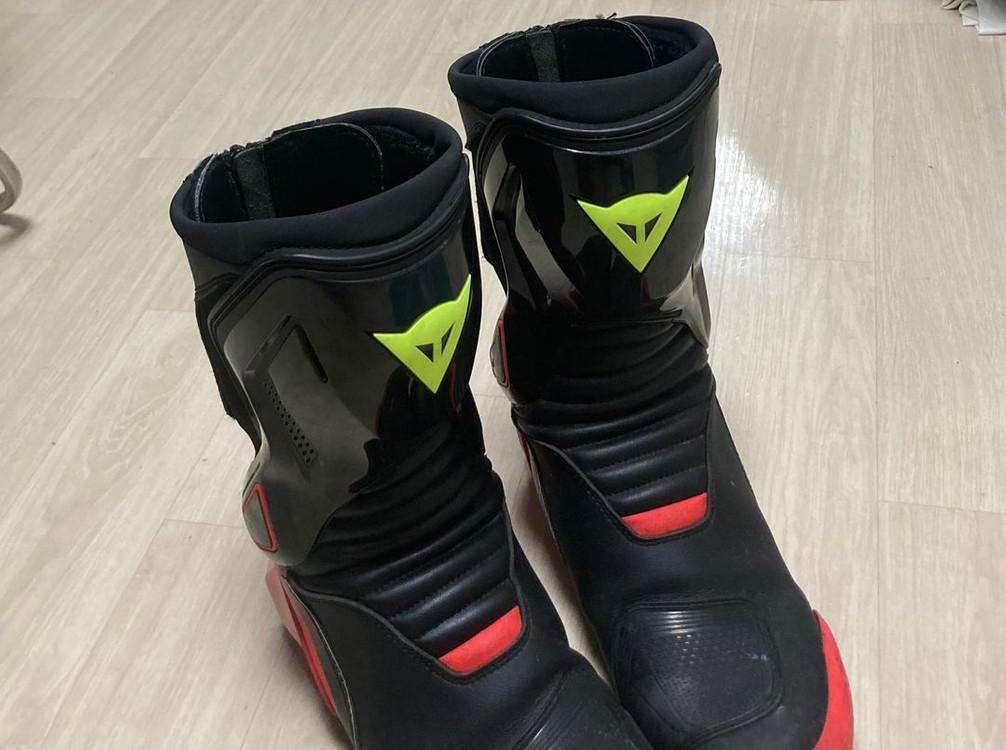 다이네즈 오토바이 라이딩 부츠--1