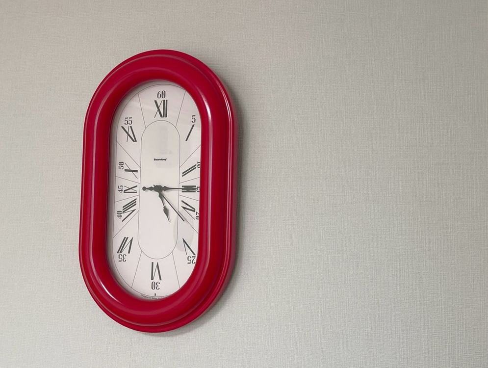 빈티지 스타일 벽시계 이미지