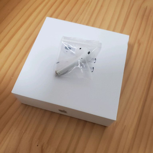 에어팟 2세대 왼쪽 팝니다 이미지