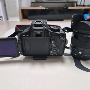 DSLR 카메라 + 17-70mm os 렌즈 세트 이미지