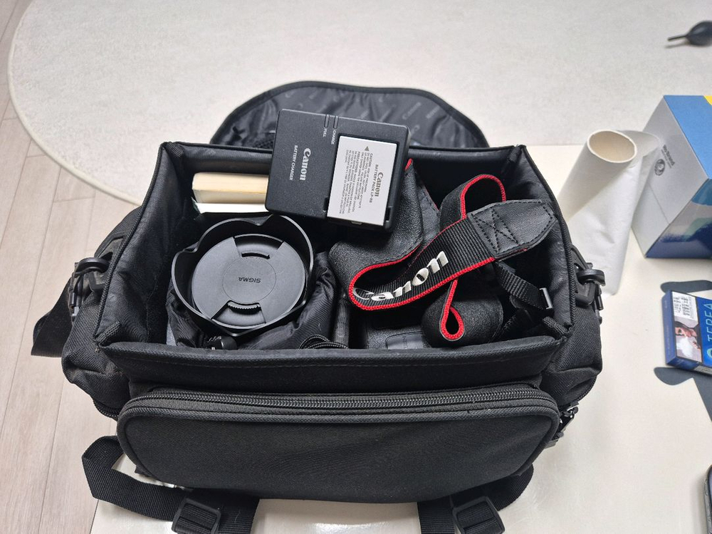 DSLR 카메라 + 17-70mm os 렌즈 세트 이미지