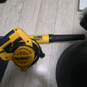 디월트 유선 송풍기 DWB6800 팝니다. 이미지