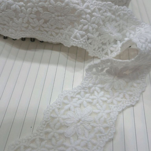 자수레이스 화이트칼라