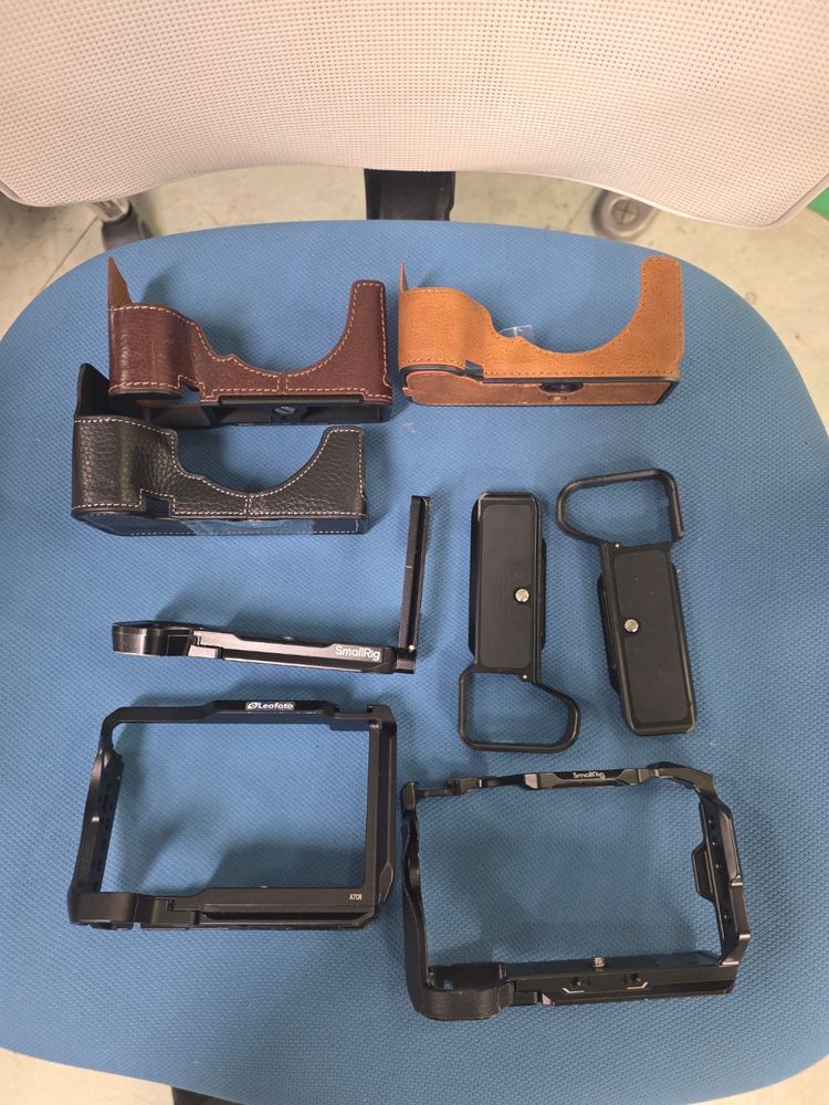 각종스몰리그 하프케이스판매합니다a7cr.a7m3,a7c2,a7r4,a9m2,a7c,a1,a7s3--1