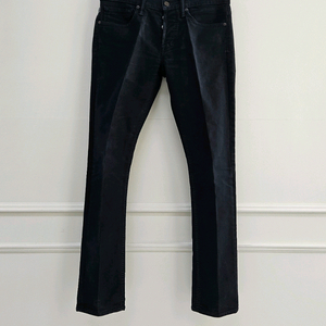 톰포드 진네이비 데님 팬츠 [ 로로피아나 쿠치넬리 에르메스 키톤 루이비통 키톤 디올 ]