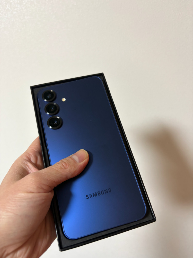 갤럭시S25플러스 256G 개봉새것(네이비,블루)--1