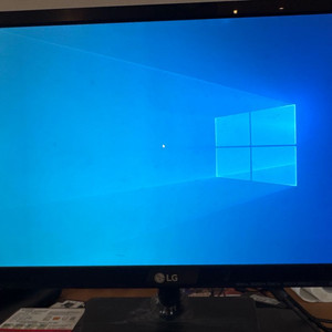 24인치 루컴즈 모니터팝니다