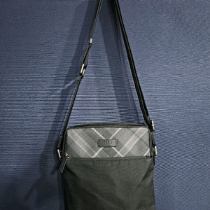 닥스 블랙 남성 크로스백 이미지