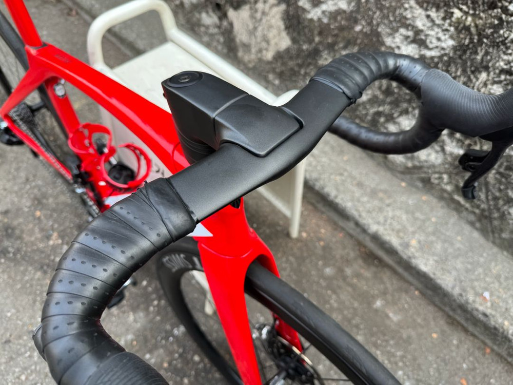 트렉 마돈 6세대 커스텀 - 스램 레드 eTap + DT ARC1100 + 일체형 카본 핸들바 이미지