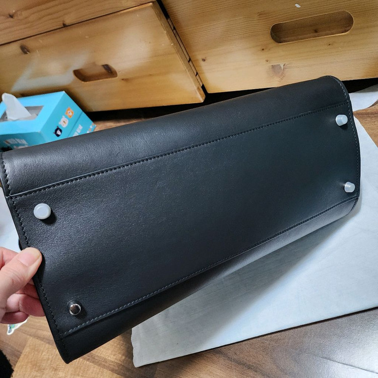 더로우 마고숄더백 스타일 가방 이미지