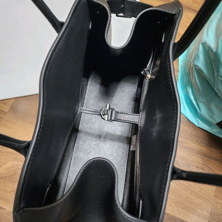 더로우 마고숄더백 스타일 가방 이미지