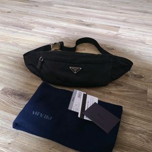 프라다 벨트백 힙색크로스백숄더백테수토호보백가방백팩구찌루이비통디올샤넬생로랑셀린느에르메스버버리로로피아나델보