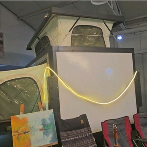 캠핑카 내부 침실 공간 확장용 타프 이미지