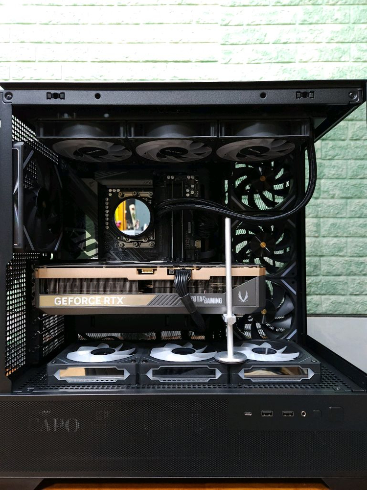 미사용 ) 9800X3D & RTX5070TI 게이밍 컴퓨터 PC 판매 이미지