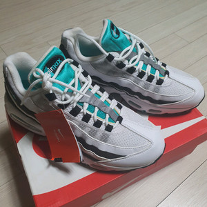 나이키 에어맥스 95 og 화이트 앤 블랙 270