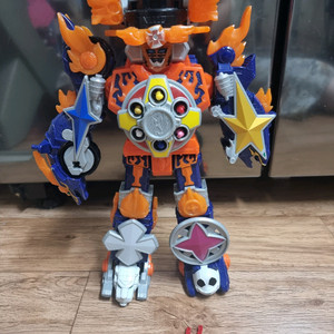 변신 로봇 피규어 세트