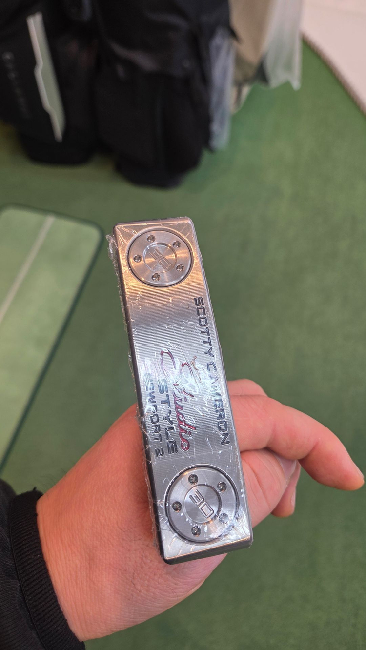 타이틀리스트 스카티카메론 뉴포트2 퍼터 34인치 새것 이미지