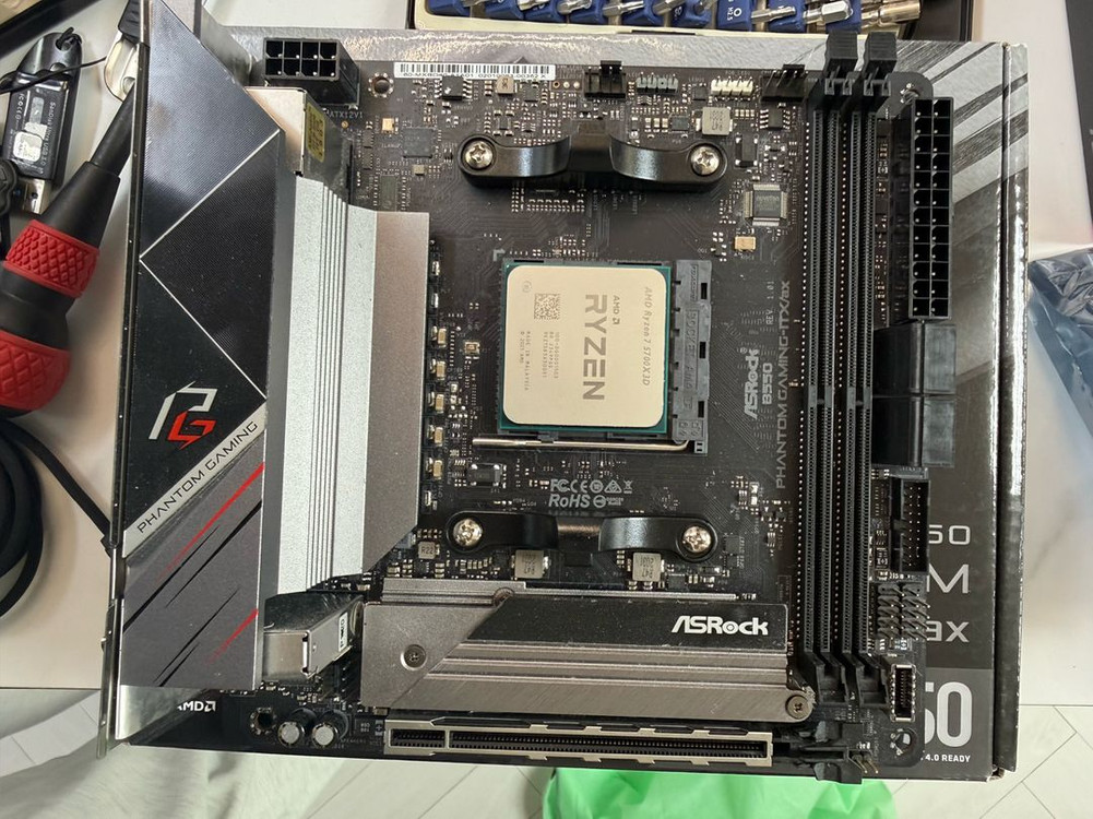 [판매완료] AMD 5700X3D + ASRock B550 Phantom ITX + ddr4 8기가 이미지