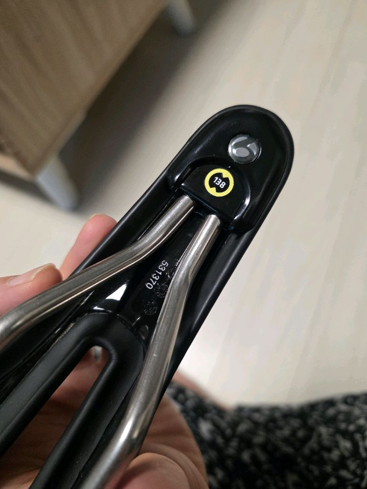 본트래거 몬트로스 엘리트 자전거 안장--1