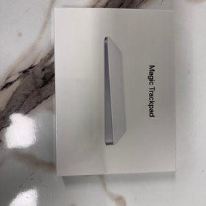 <판매/미개봉> 애플 매직 트랙패드2 화이트 라이트닝 (MK2D3KH/A) 이미지