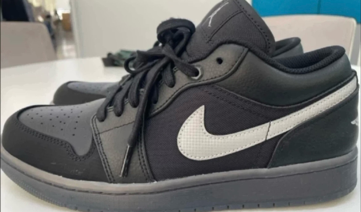 나이키 조던1 로우 SE 블랙 화이트 270--2