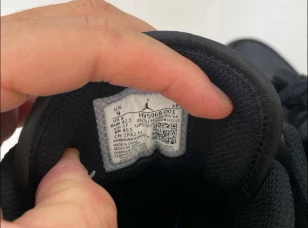 나이키 조던1 로우 SE 블랙 화이트 270--4