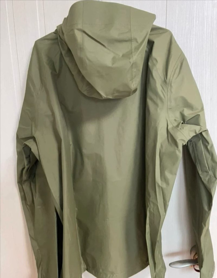 파타고니아 토렌쉘 3L 바람막이 L 사이즈 새상품--1