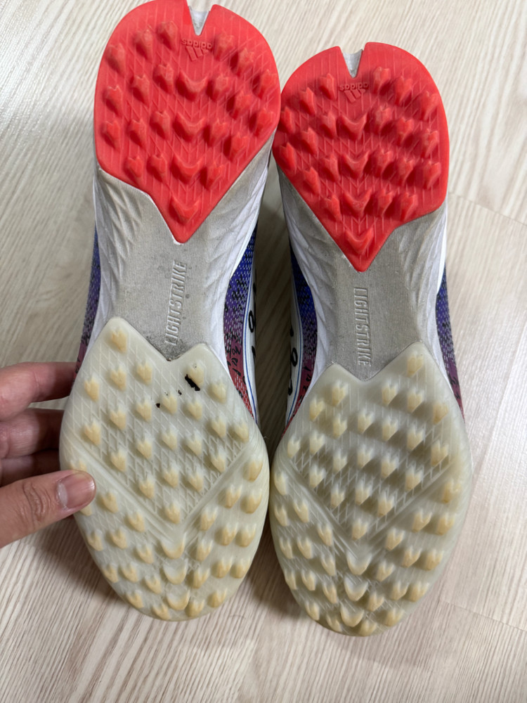 손흥민 한정판 태극 풋살화(275사이즈)--2